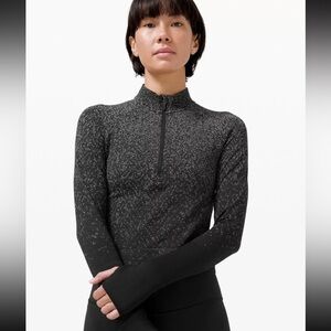 Lululemon Rest Less Cropped 1/2 zip Pullover, size 6. Perfect condition.